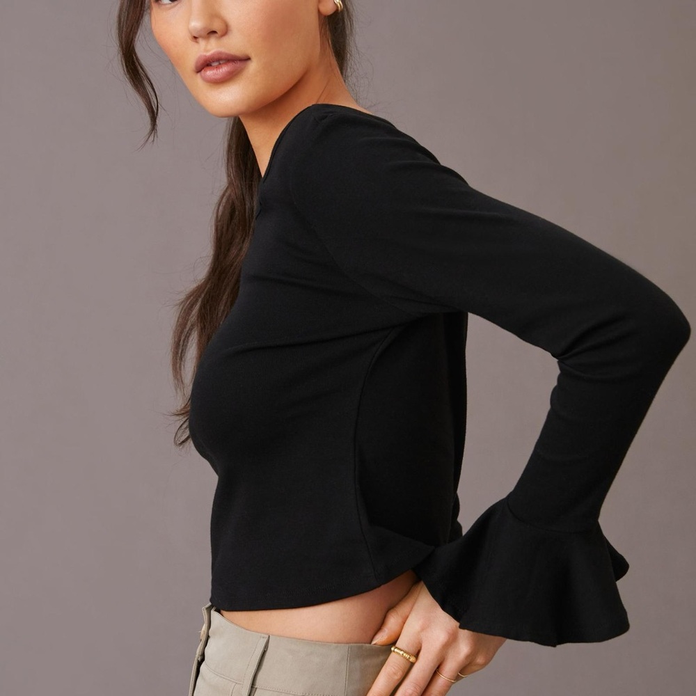 Maeve by Anthropologie - 100% cotton black flouncey flared long sleeve top